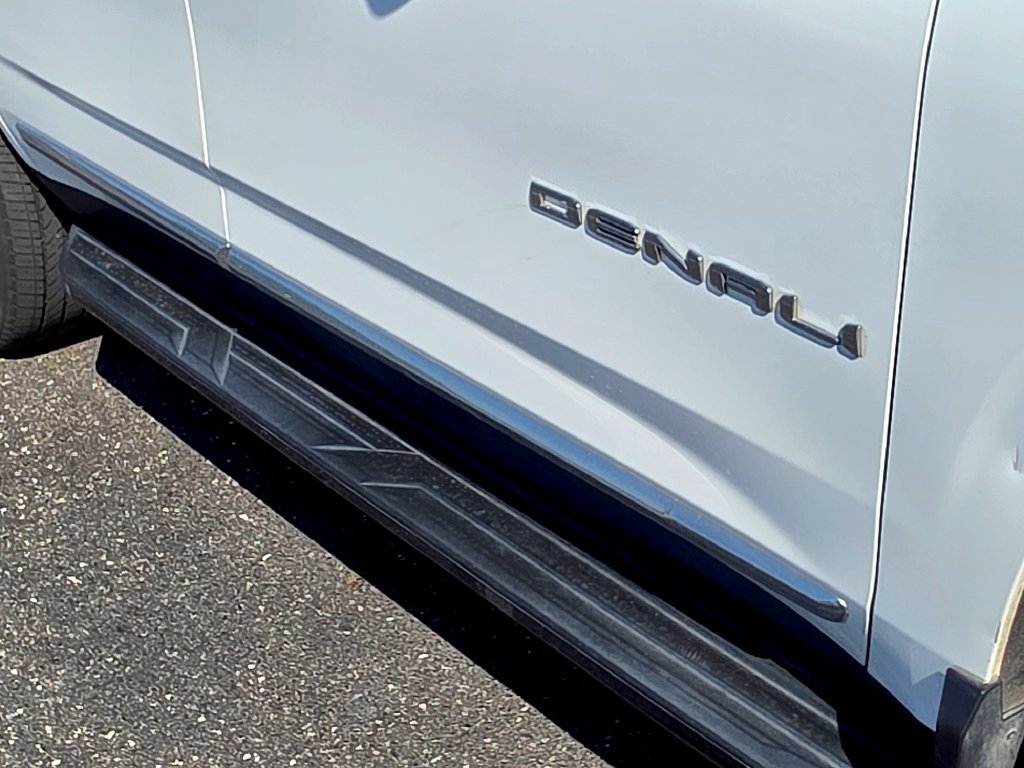 Used 2021 GMC Yukon Denali AWD/4WD image 16