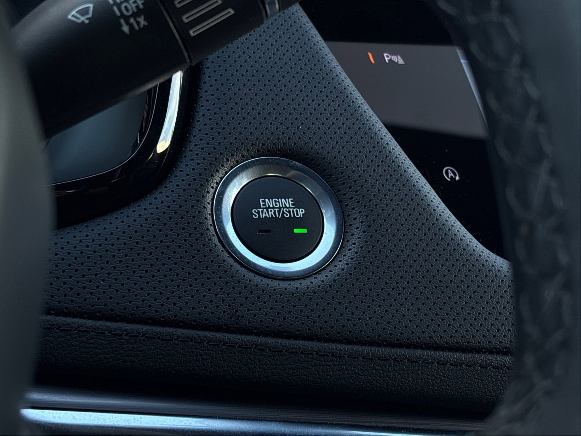 New 2025 Cadillac XT5 Luxury image 27