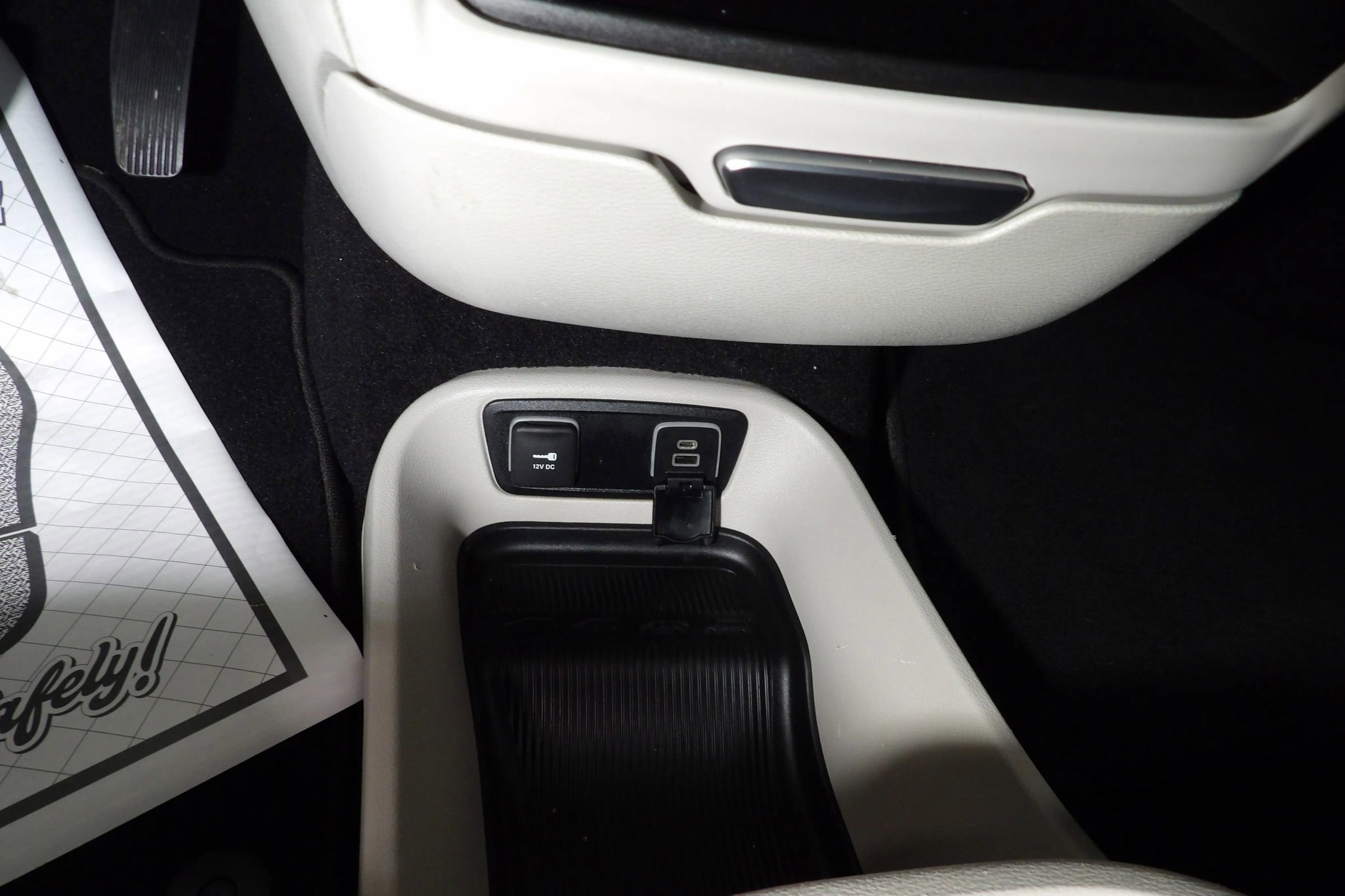 Used 2021 Chrysler Pacifica Touring-L image 21