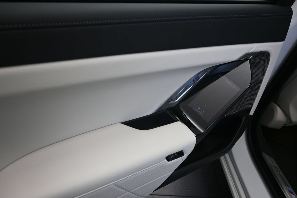 Certified 2024 BMW 740i w/ Executive Package RWD image 15
