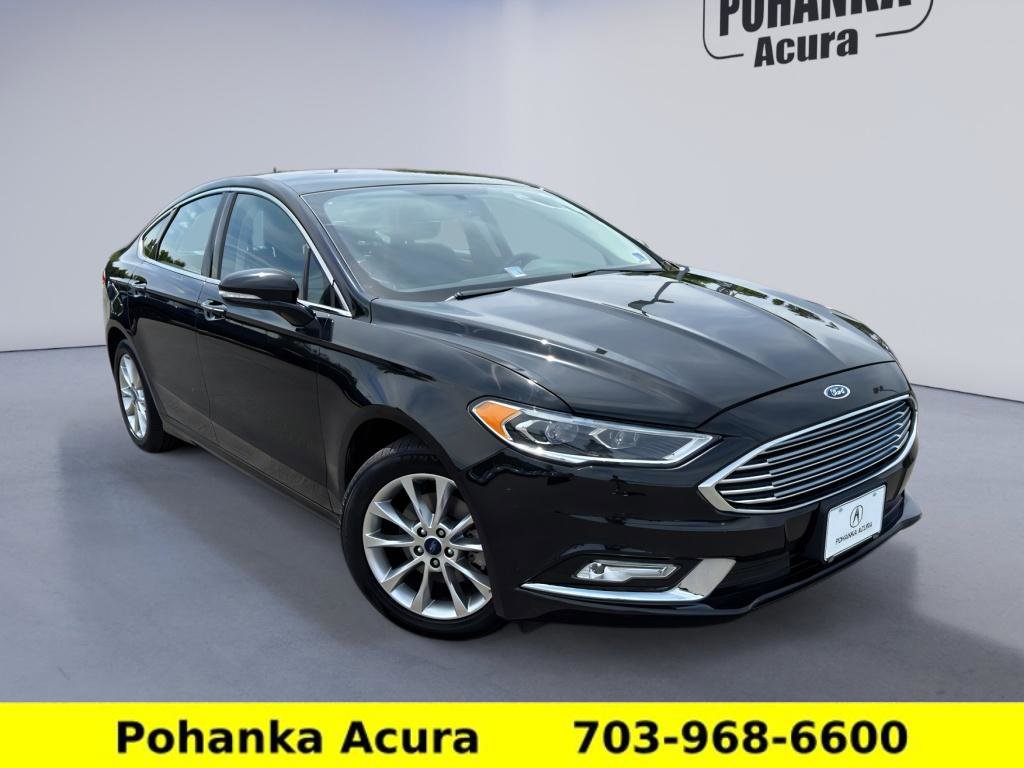 Used 2017 Ford Fusion SE w/ Fusion SE Technology Package FWD image 1
