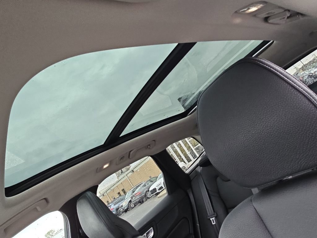 Used 2023 Volvo XC60 B5 Plus w/ Protection Package Premier AWD/4WD image 11