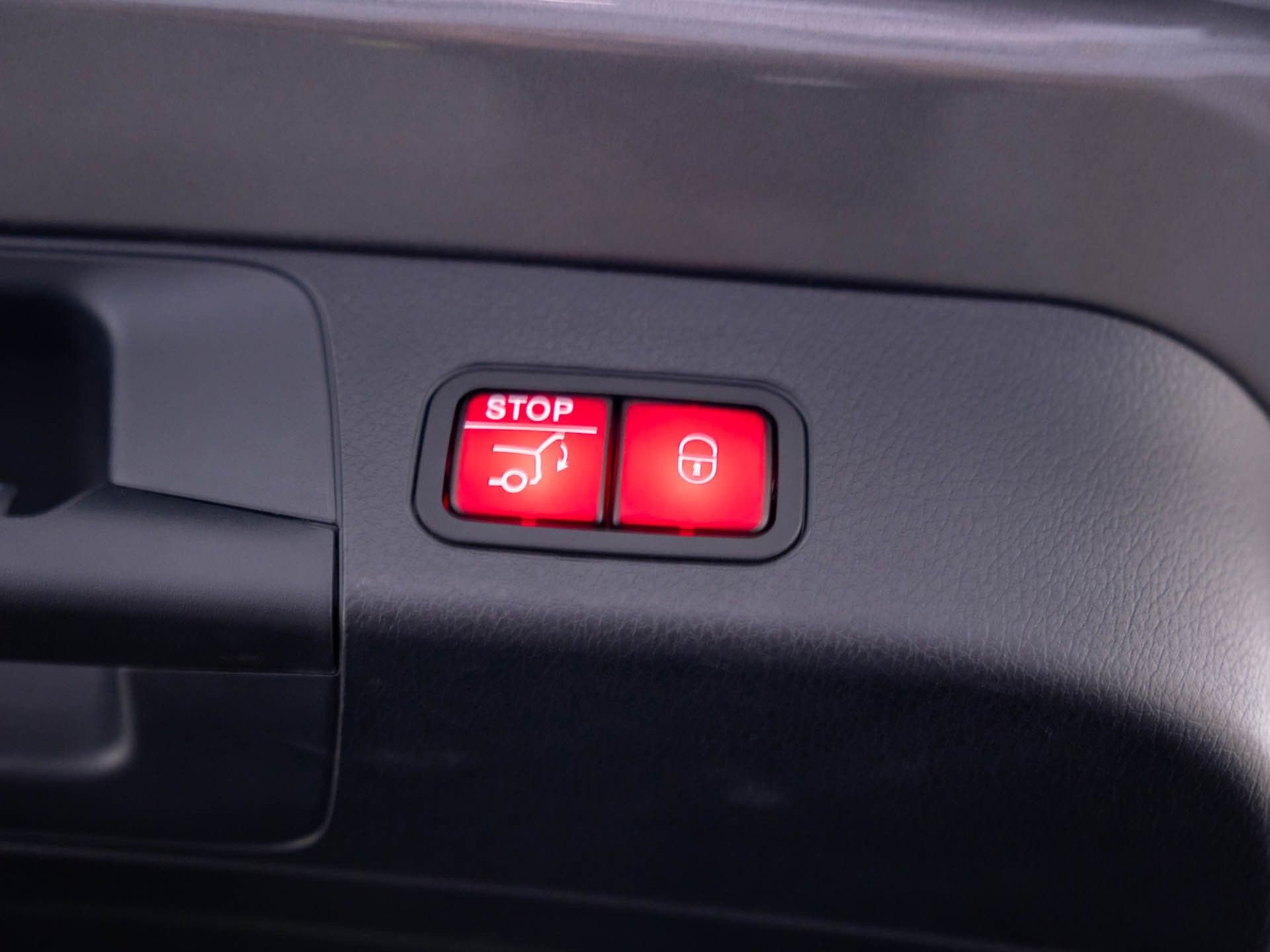 Certified 2022 Mercedes-Benz GLB 250 4MATIC image 37