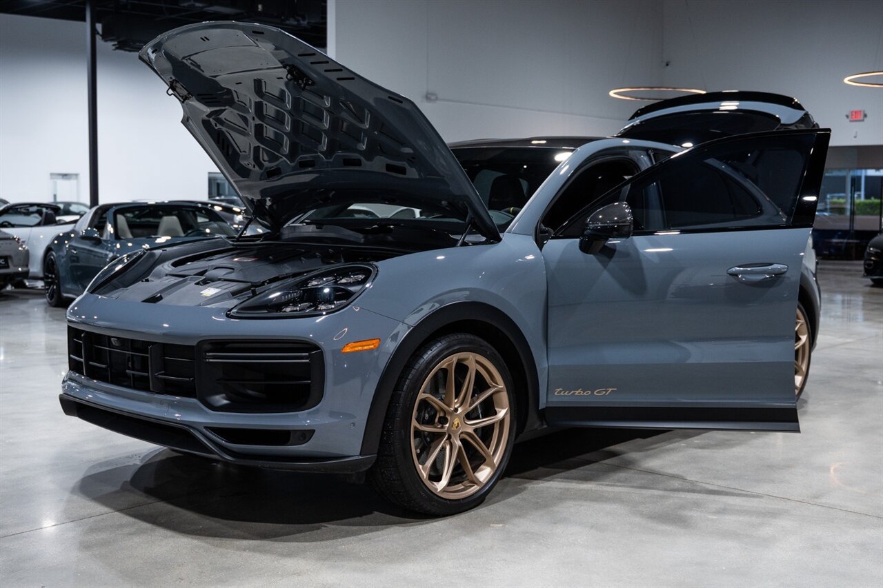 Used 2022 Porsche Cayenne Turbo GT AWD/4WD image 40
