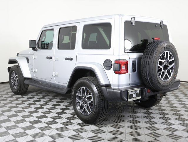 Certified 2024 Jeep Wrangler Sahara image 6