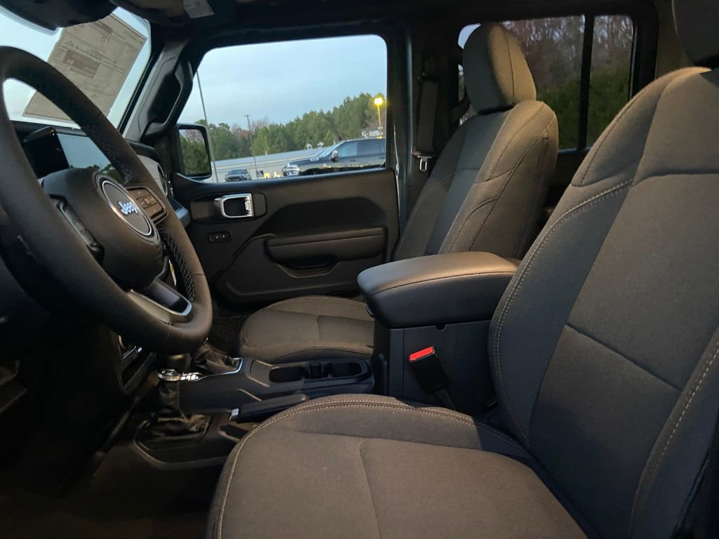 New 2026 Jeep Gladiator Sport image 14