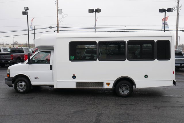 Used 2014 Chevrolet Express 4500 w/ Shuttle Bus Package image 6