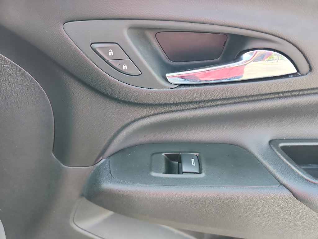Used 2024 Chevrolet Equinox LT AWD/4WD image 25