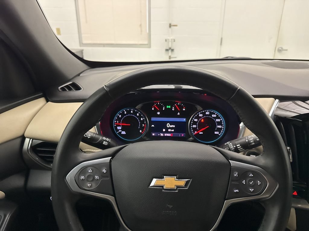 Used 2023 Chevrolet Traverse LT w/ LPO, Cargo Package AWD/4WD image 25