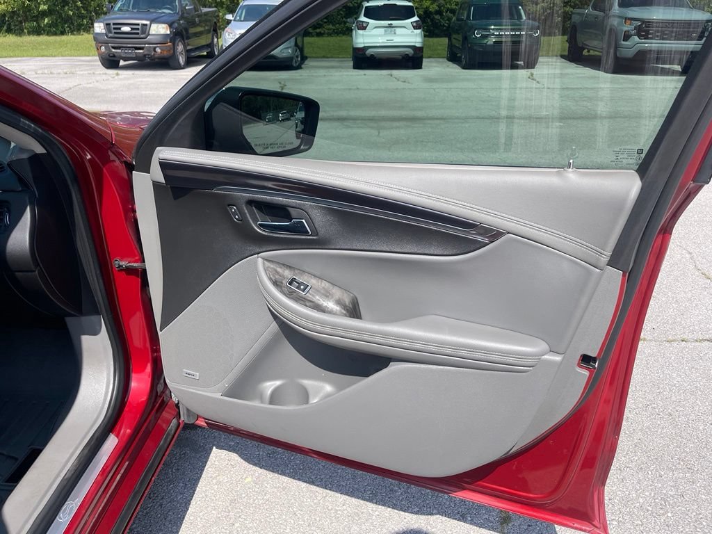 Used 2015 Chevrolet Impala LTZ FWD image 20