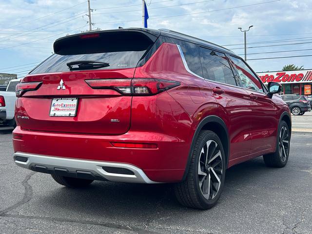 Used 2024 Mitsubishi Outlander SEL image 3
