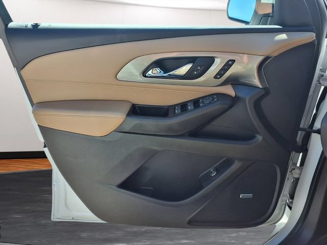Certified 2023 Chevrolet Traverse Premier FWD image 16