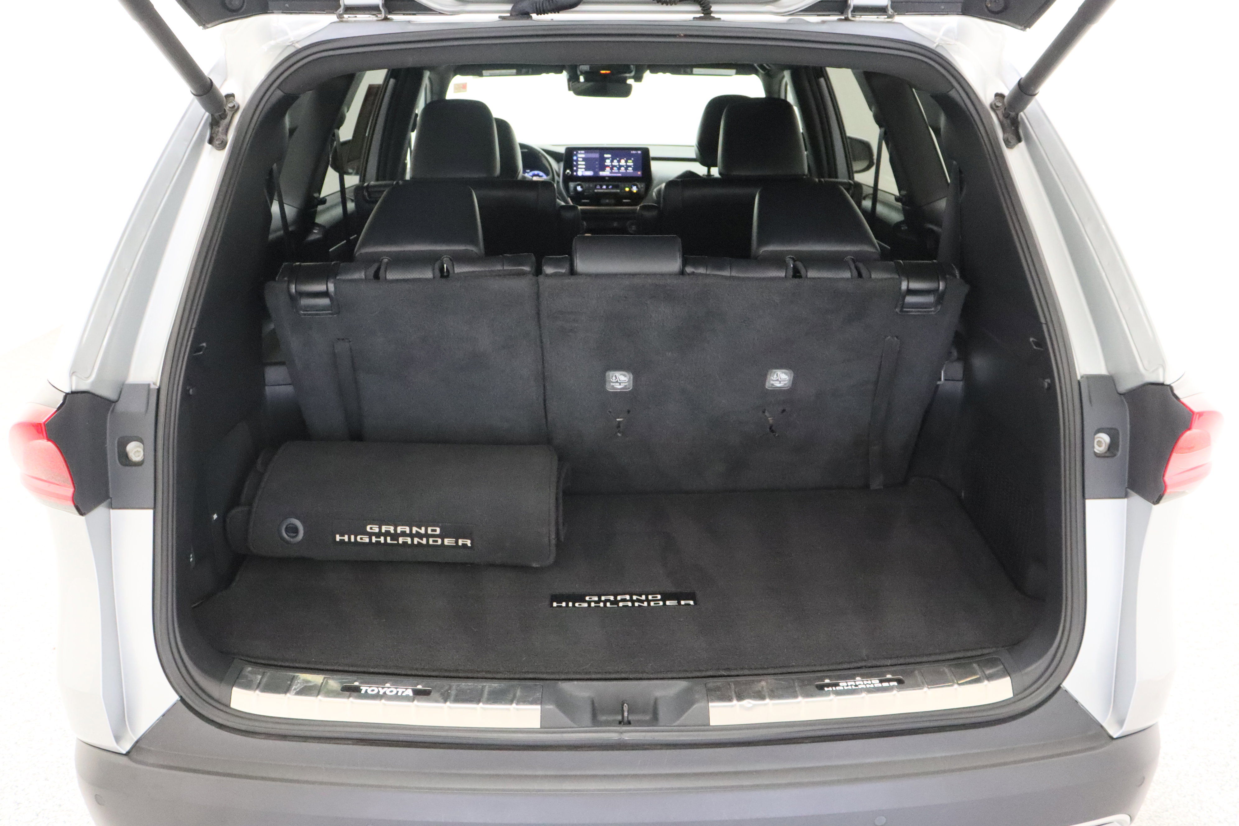 Used 2024 Toyota Grand Highlander AWD Hybrid image 34
