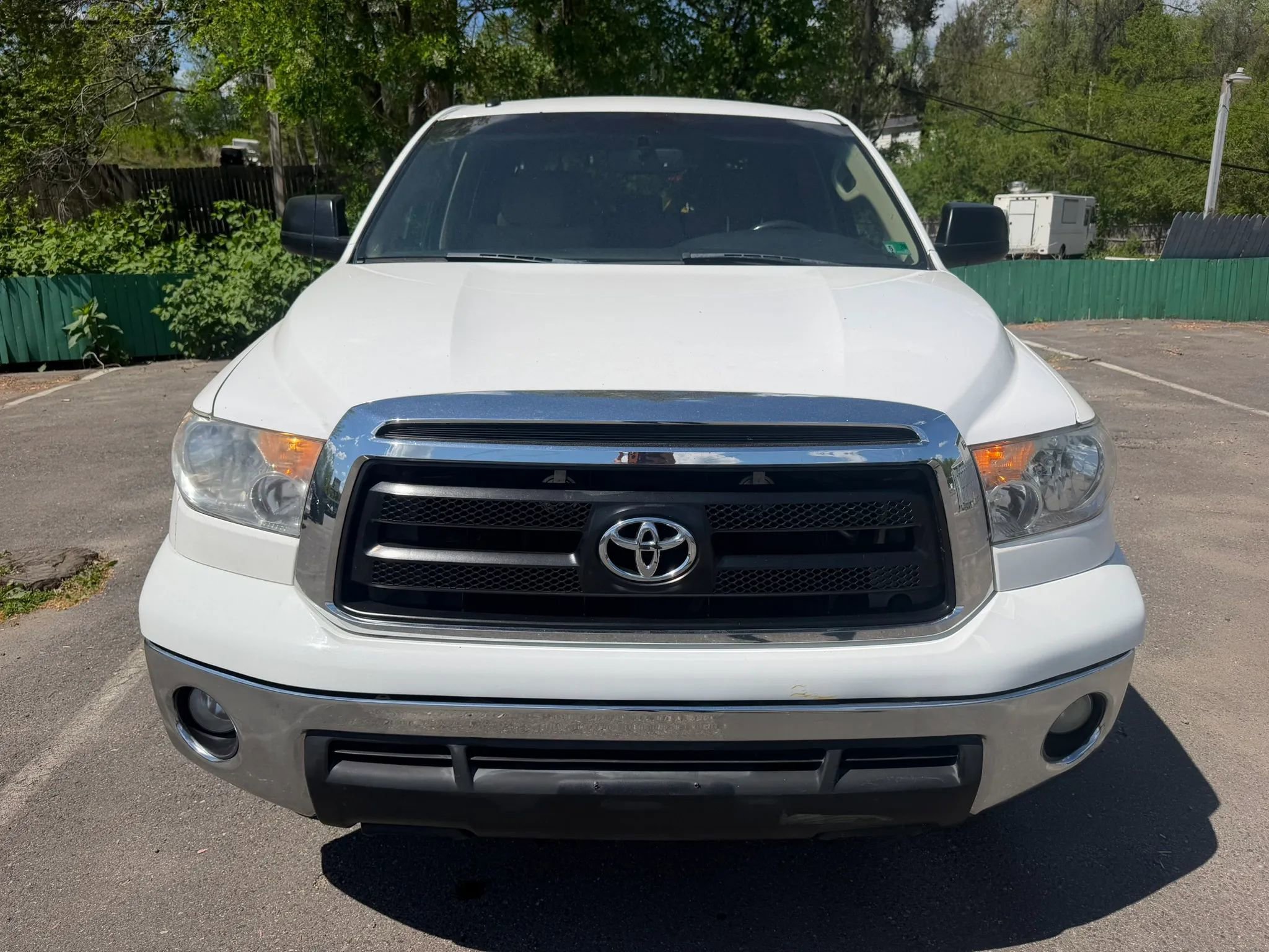 Used 2012 Toyota Tundra 4x4 CrewMax w/ Tow Pkg image 2