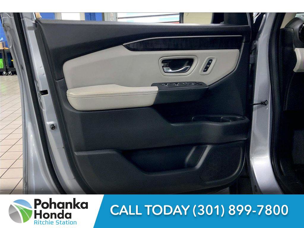 Used 2023 Honda Pilot Elite image 25