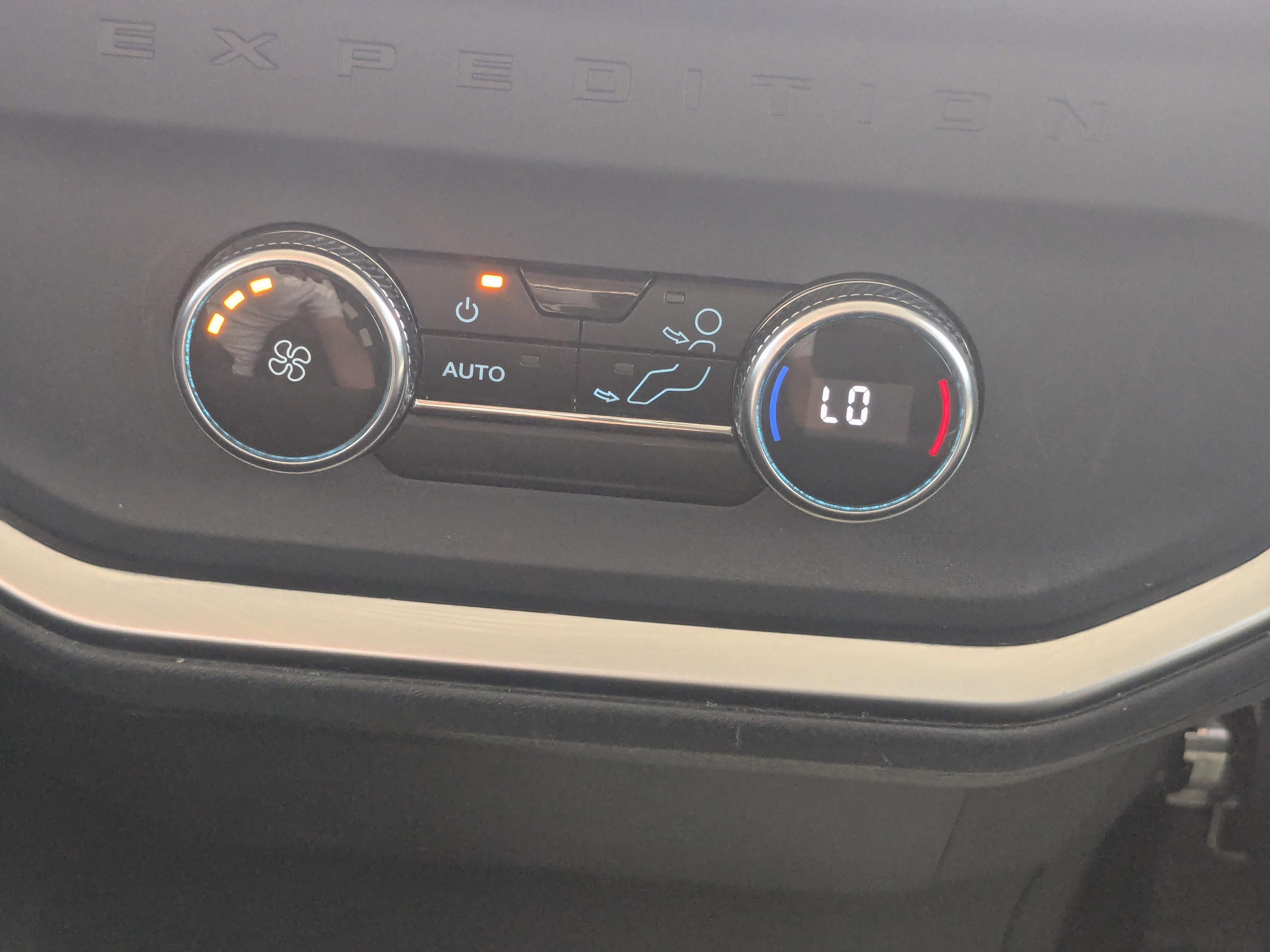 Used 2025 Ford Expedition Active image 20