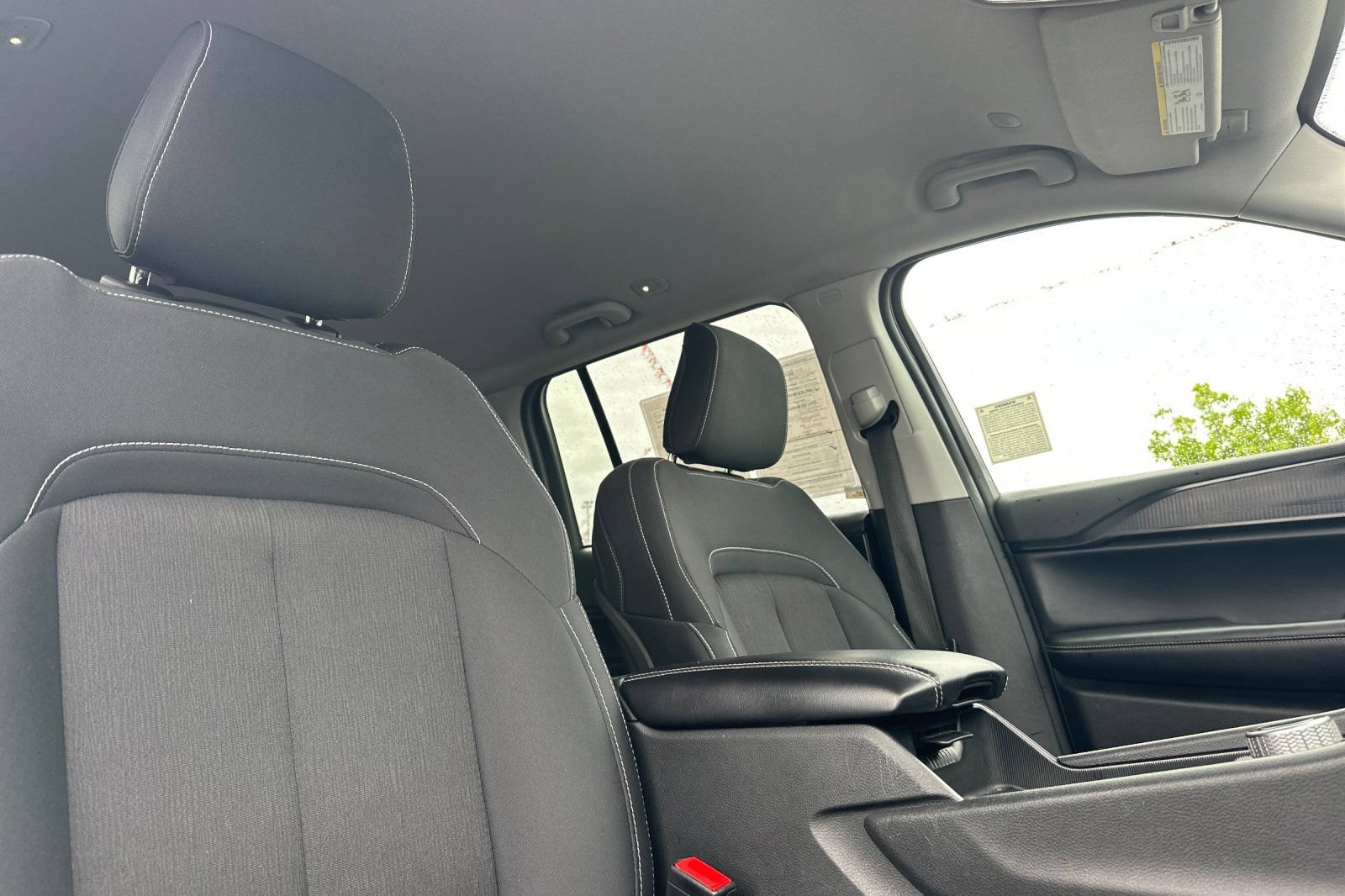 Used 2024 Jeep Grand Cherokee Laredo RWD image 19