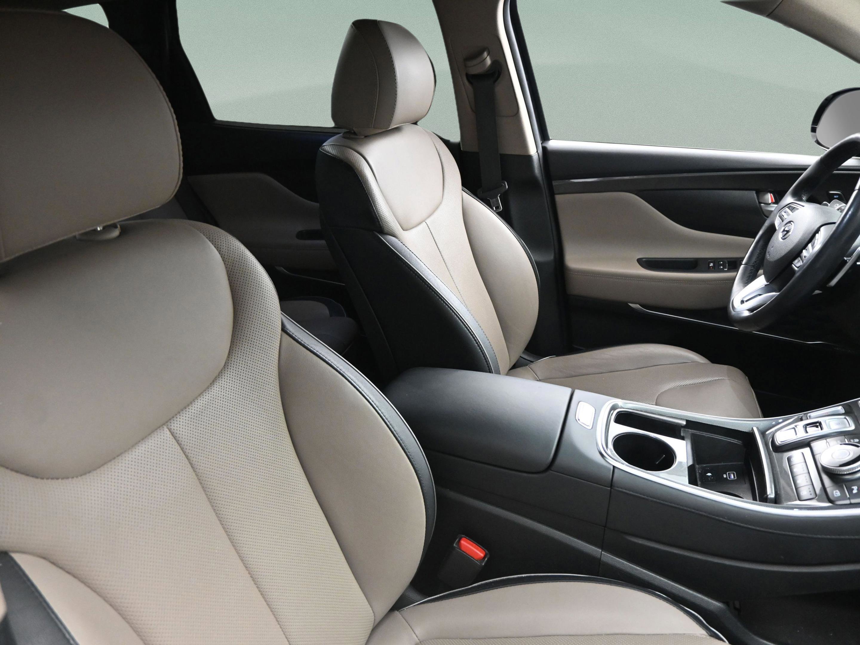 Used 2022 Hyundai Santa Fe Limited image 35