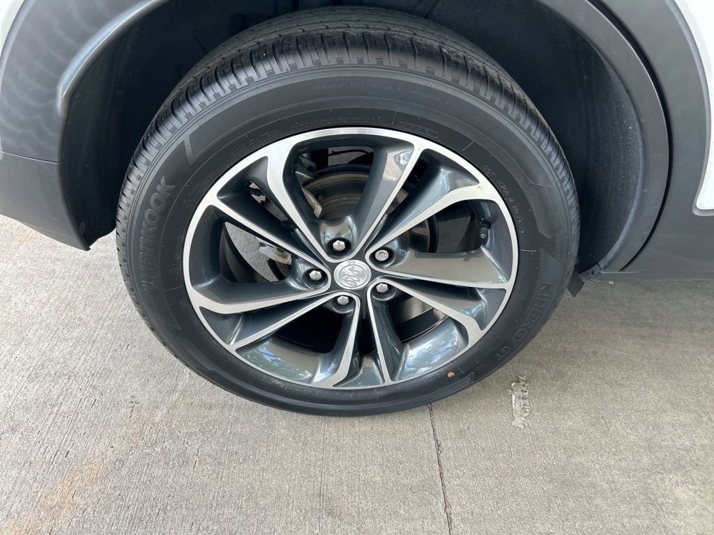 Used 2022 Buick Encore GX Select FWD image 18