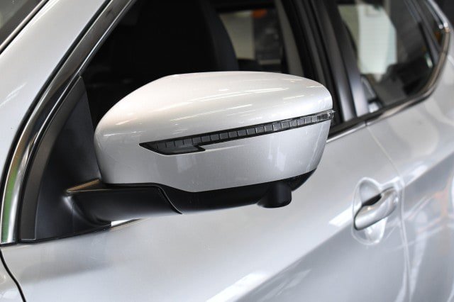 Used 2022 Nissan Rogue Sport SL AWD/4WD image 7