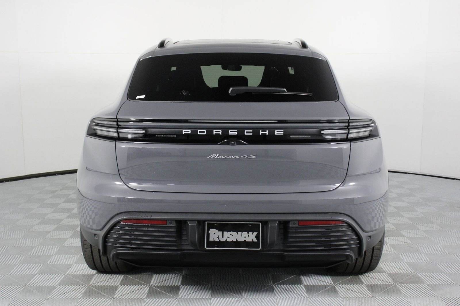 New 2026 Porsche Macan 4S Electric image 6