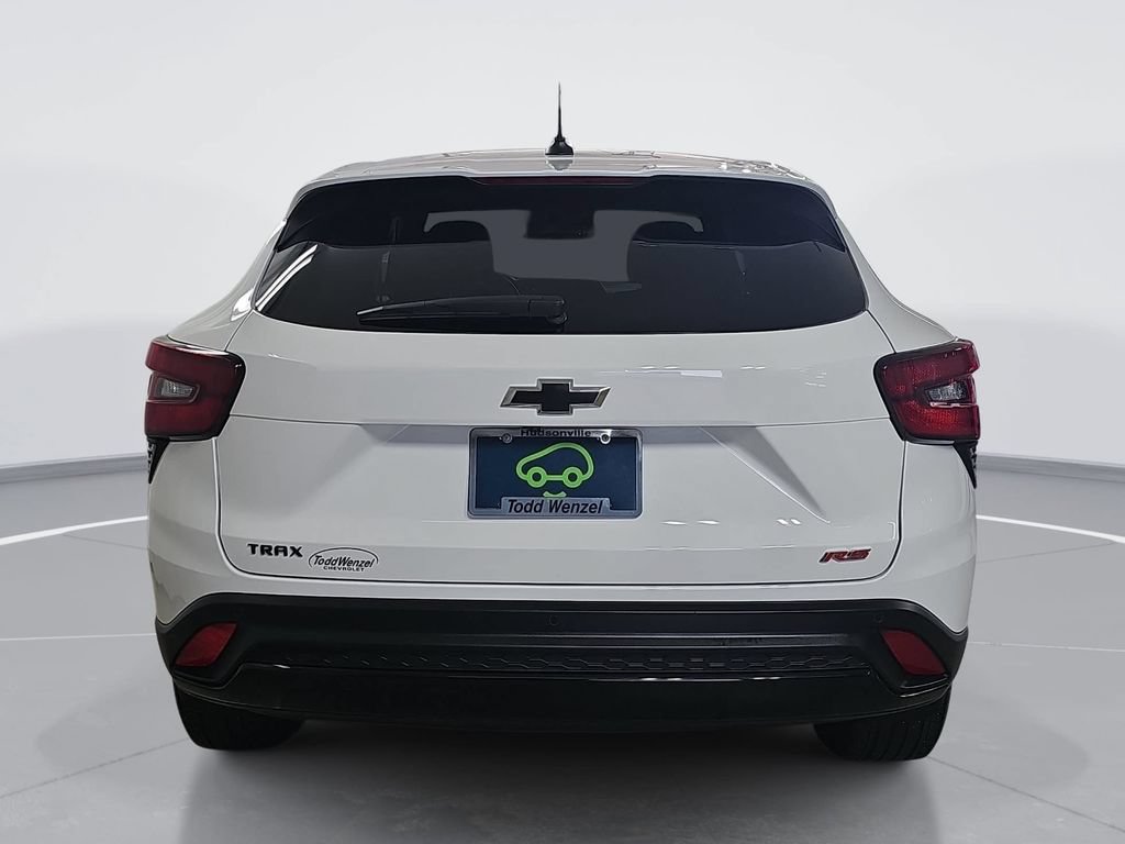 Certified 2024 Chevrolet Trax RS w/ Driver Confidence Package FWD image 5