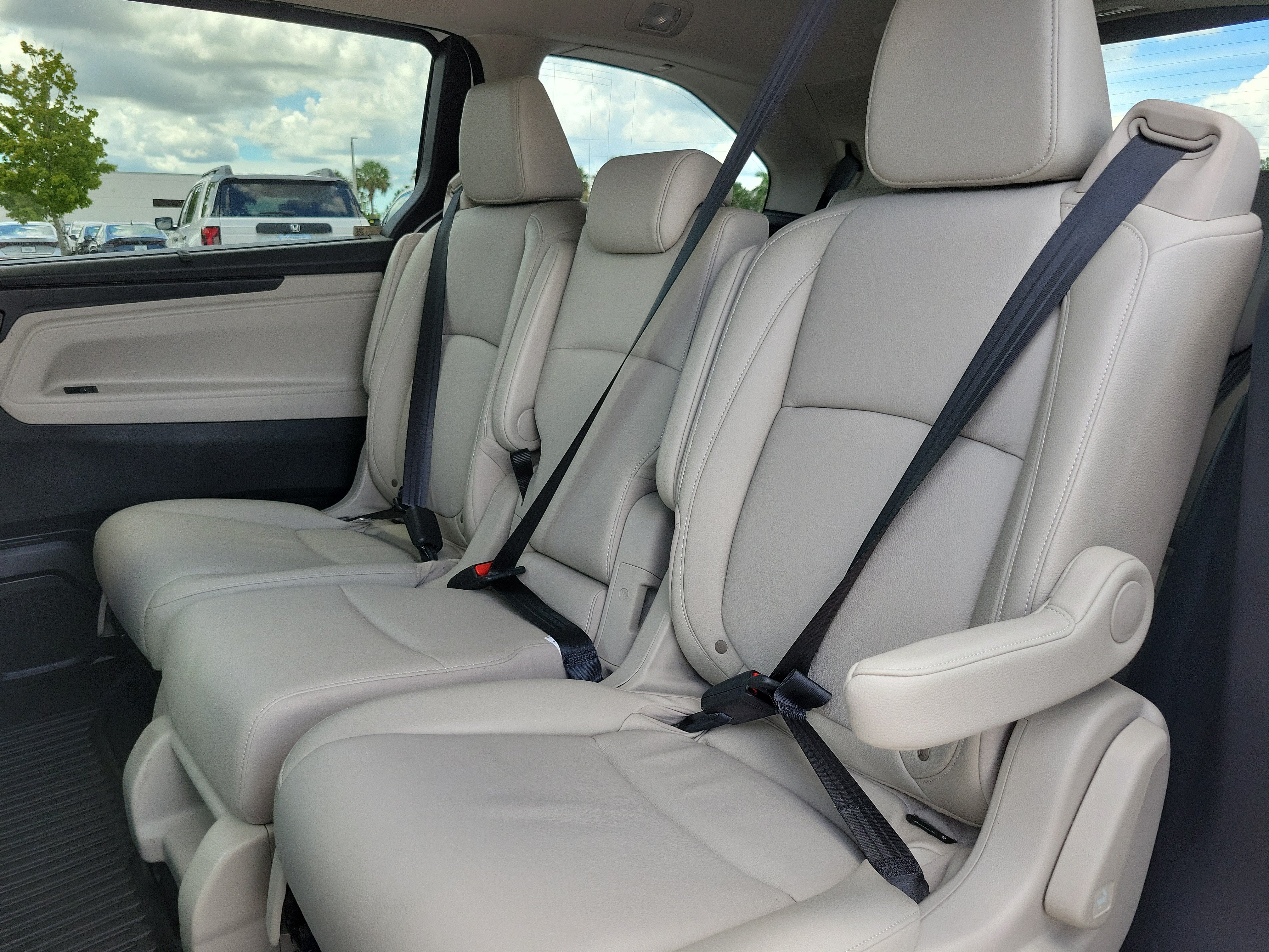 Certified 2025 Honda Odyssey EX-L image 15