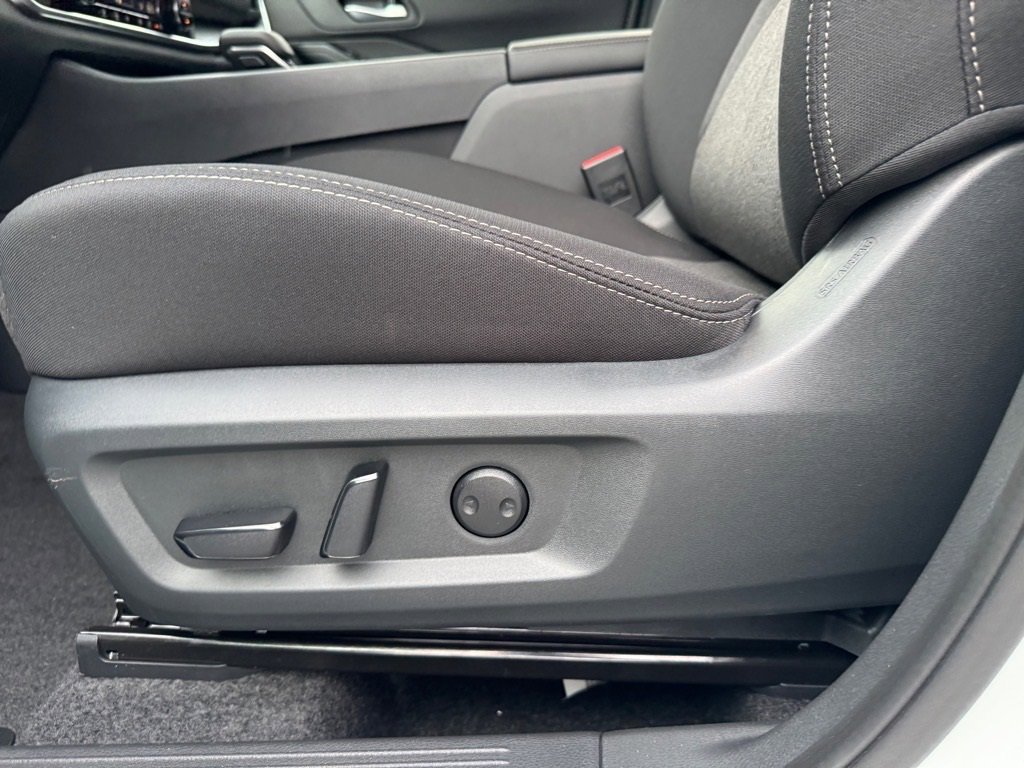 New 2026 Nissan Rogue SV image 15