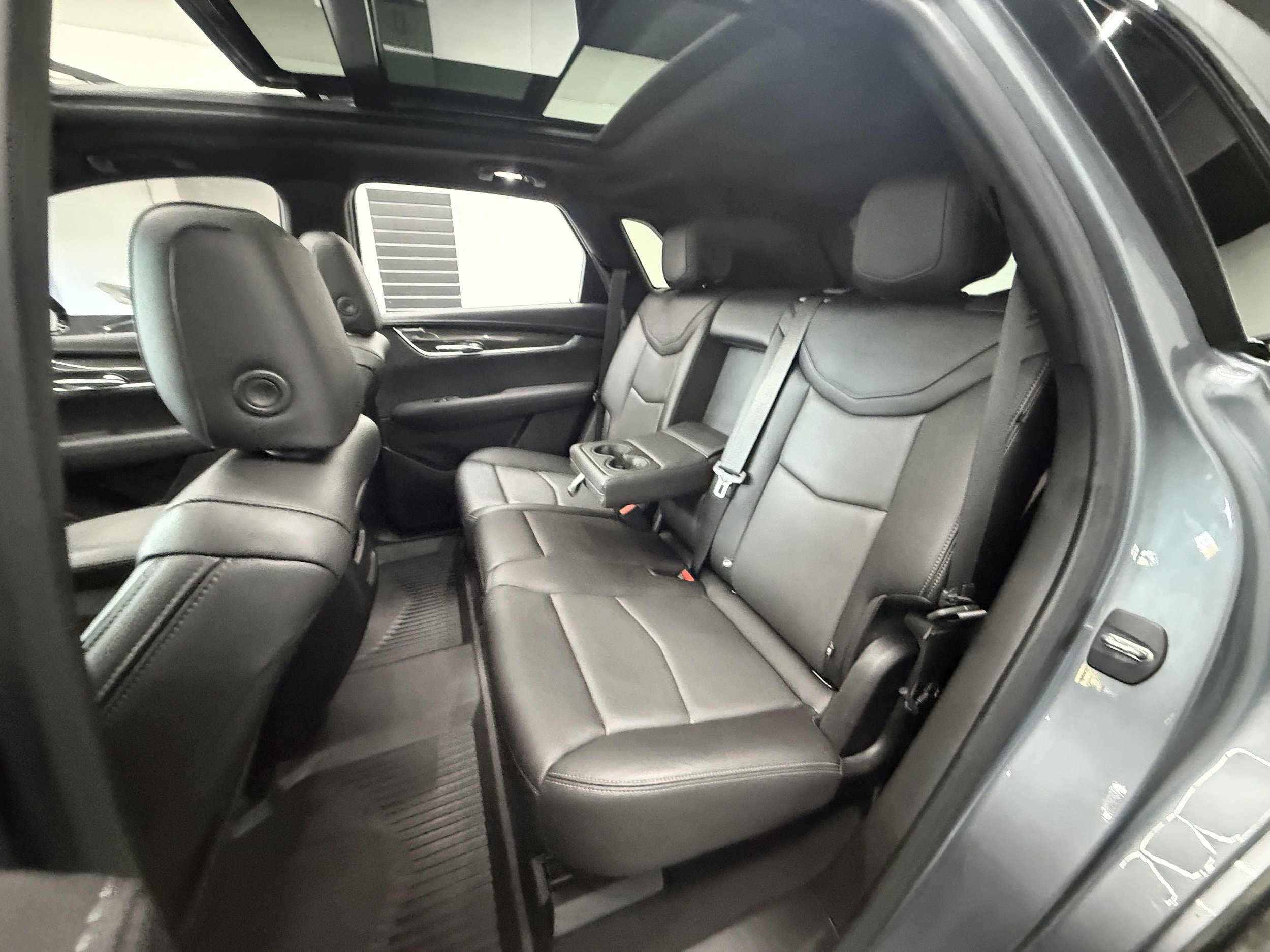 Used 2021 Cadillac XT5 Sportv w/ Platinum Package AWD/4WD image 23