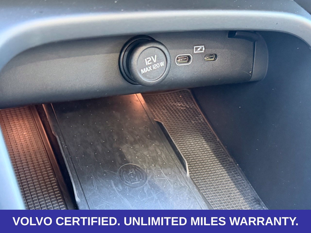 Certified 2024 Volvo XC40 B5 Core w/ Protection Package Premier AWD/4WD image 25