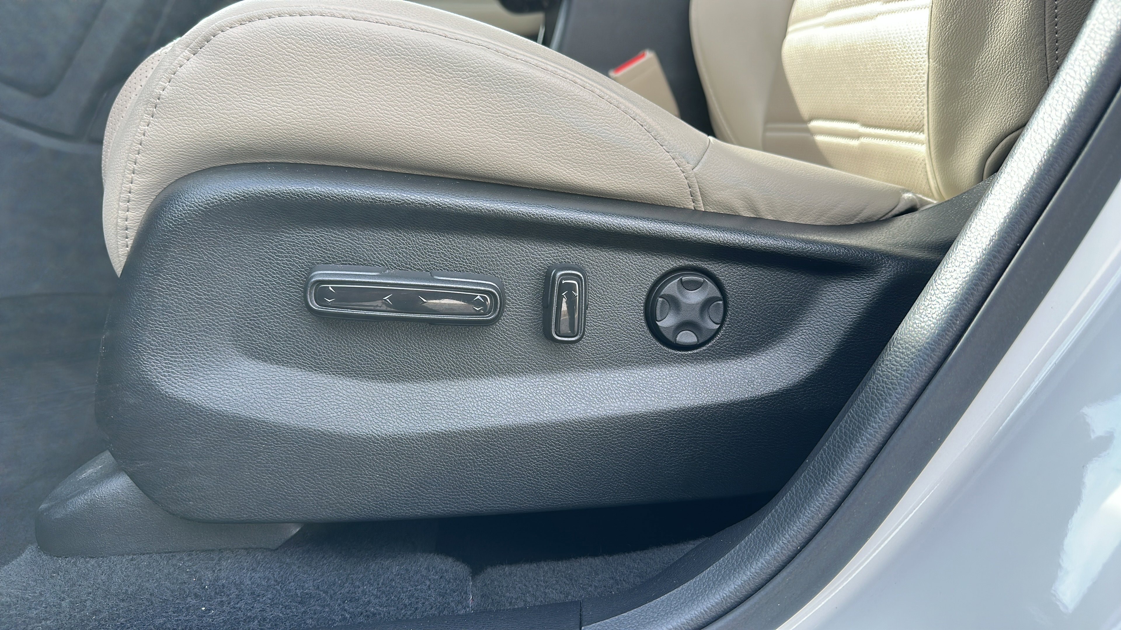 Used 2018 Honda CR-V Touring image 10