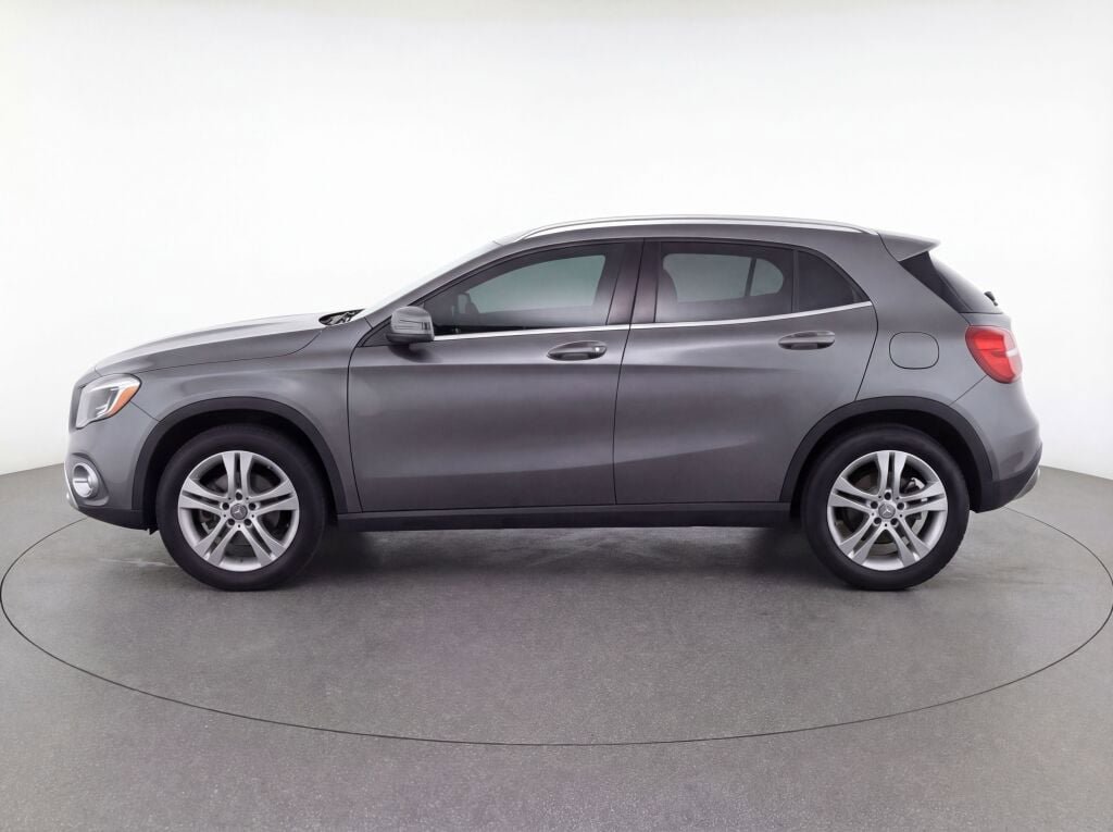 Used 2019 Mercedes-Benz GLA 250 4MATIC image 40