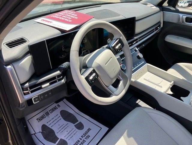 Used 2025 Hyundai Santa Fe SEL AWD/4WD image 14