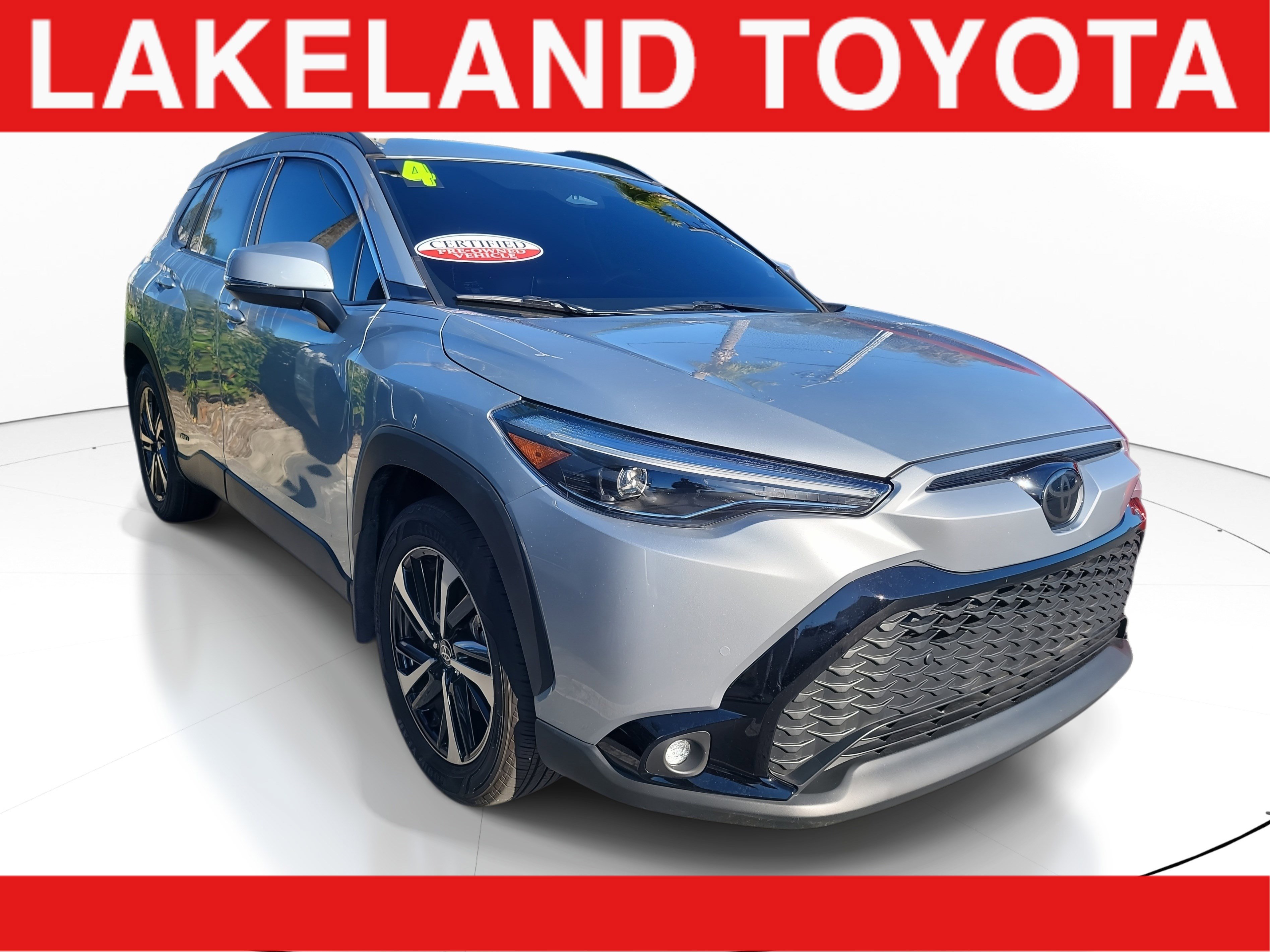 Certified 2024 Toyota Corolla Cross XSE image 1