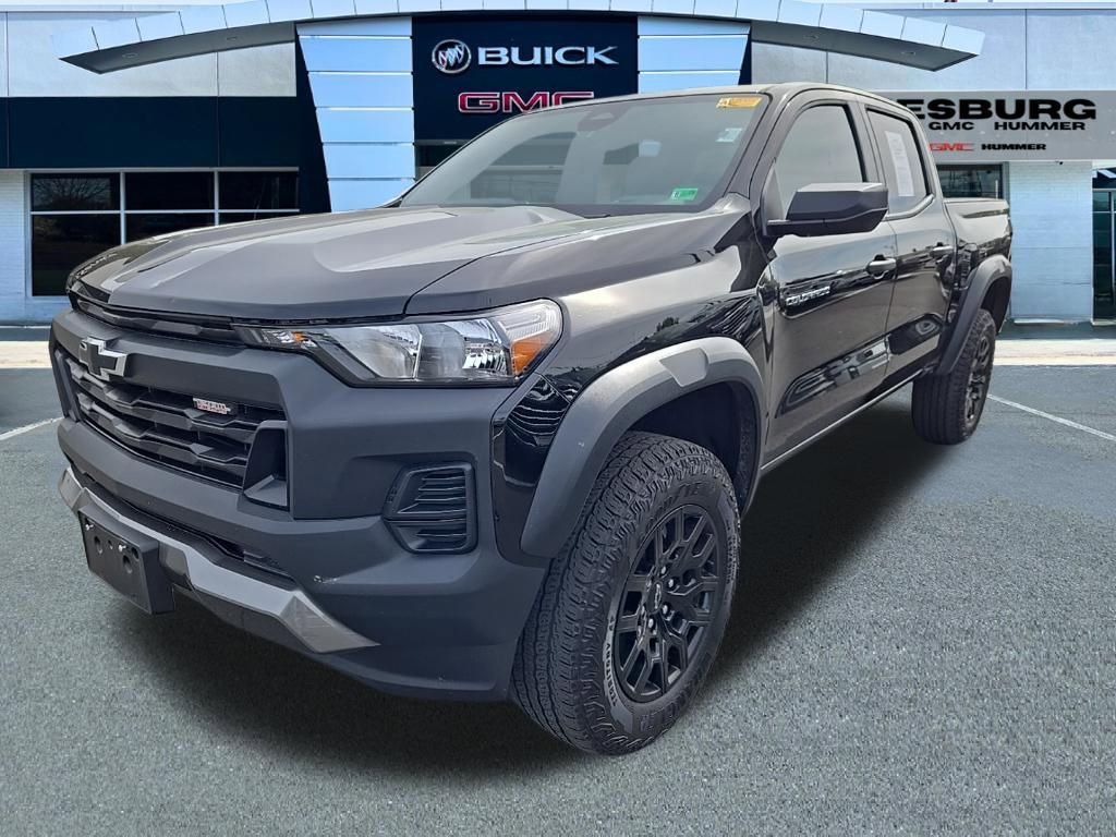 Used 2024 Chevrolet Colorado Trail Boss w/ Advanced Trailering Package image 3