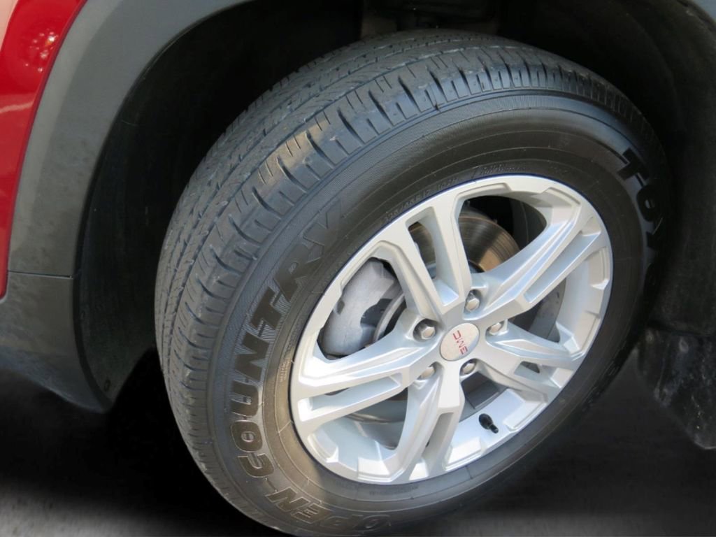 Used 2023 GMC Terrain SLE w/ Driver Convenience Package FWD image 26