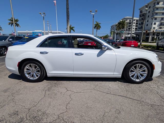 Used 2016 Chrysler 300 C image 19