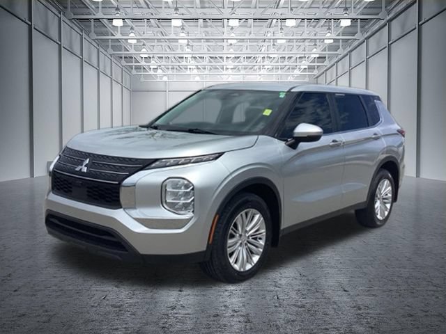 Used 2022 Mitsubishi Outlander ES FWD image 33