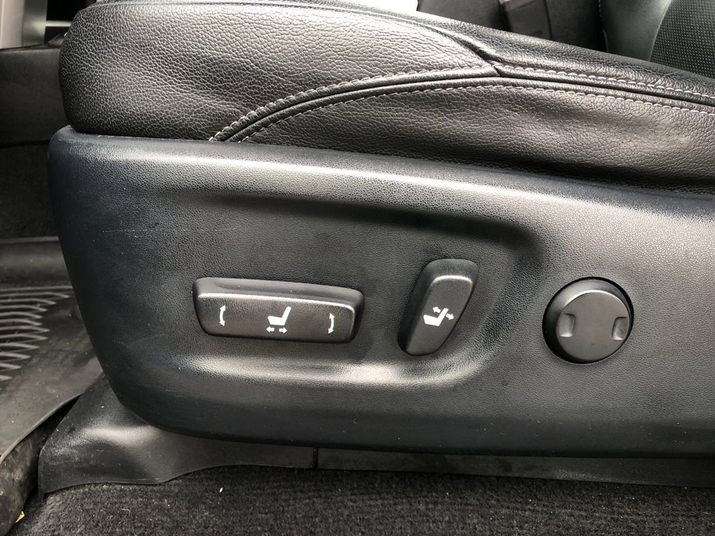 Used 2020 Toyota 4Runner Limited image 21