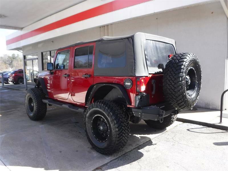Used 2012 Jeep Wrangler Unlimited Sahara w/ Connectivity Group image 10