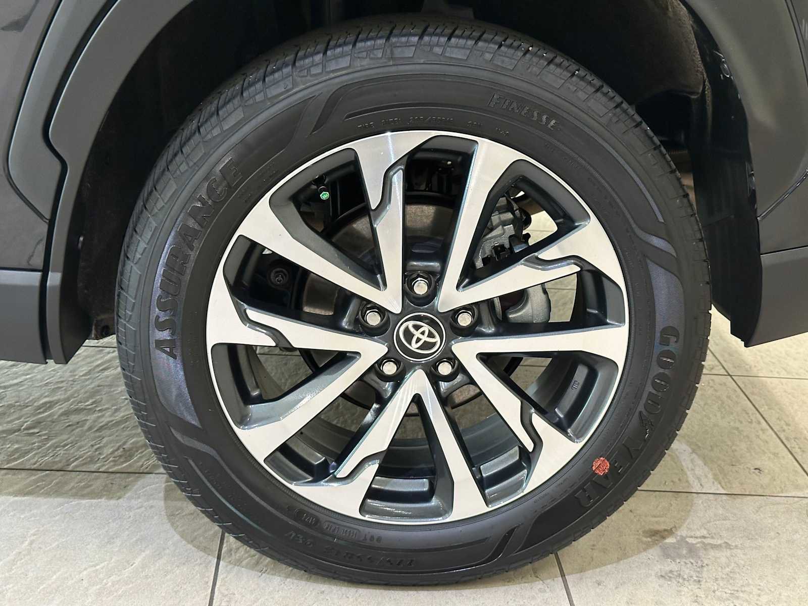 Certified 2024 Toyota Corolla Cross XLE image 8