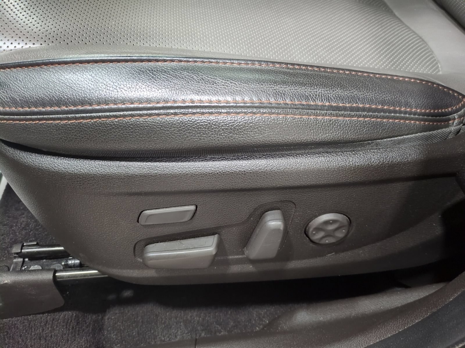 Used 2019 Hyundai Santa Fe AWD image 19