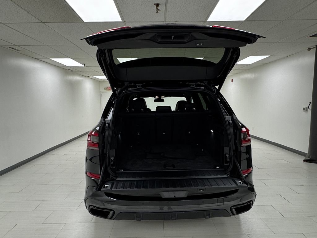 Used 2021 BMW X5 M50i image 33