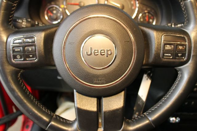 Used 2017 Jeep Wrangler Unlimited Rubicon w/ Cold Weather Group AWD/4WD image 19