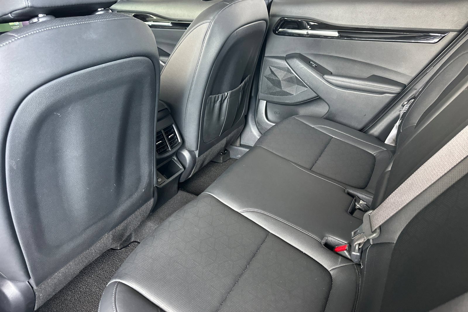 Certified 2024 Kia Seltos SX w/ SX Sunroof Package AWD/4WD image 9