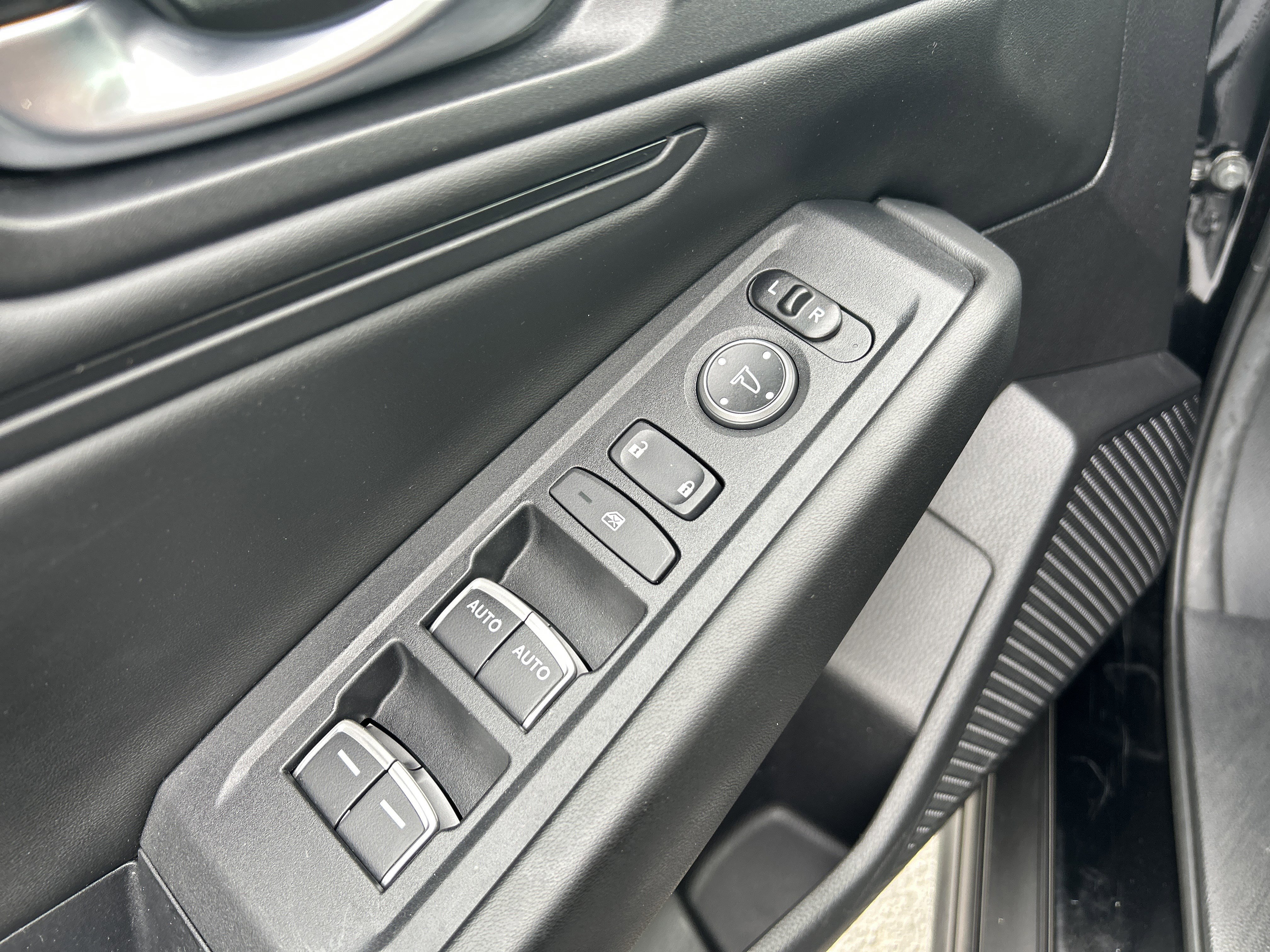 Used 2023 Honda Accord EX image 23