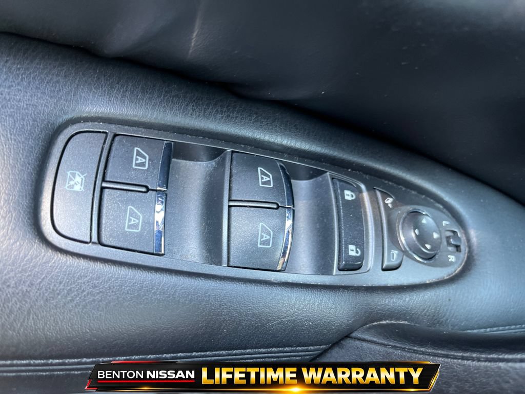 Used 2023 Nissan Armada SL w/ Captain's Chairs Package AWD/4WD image 12