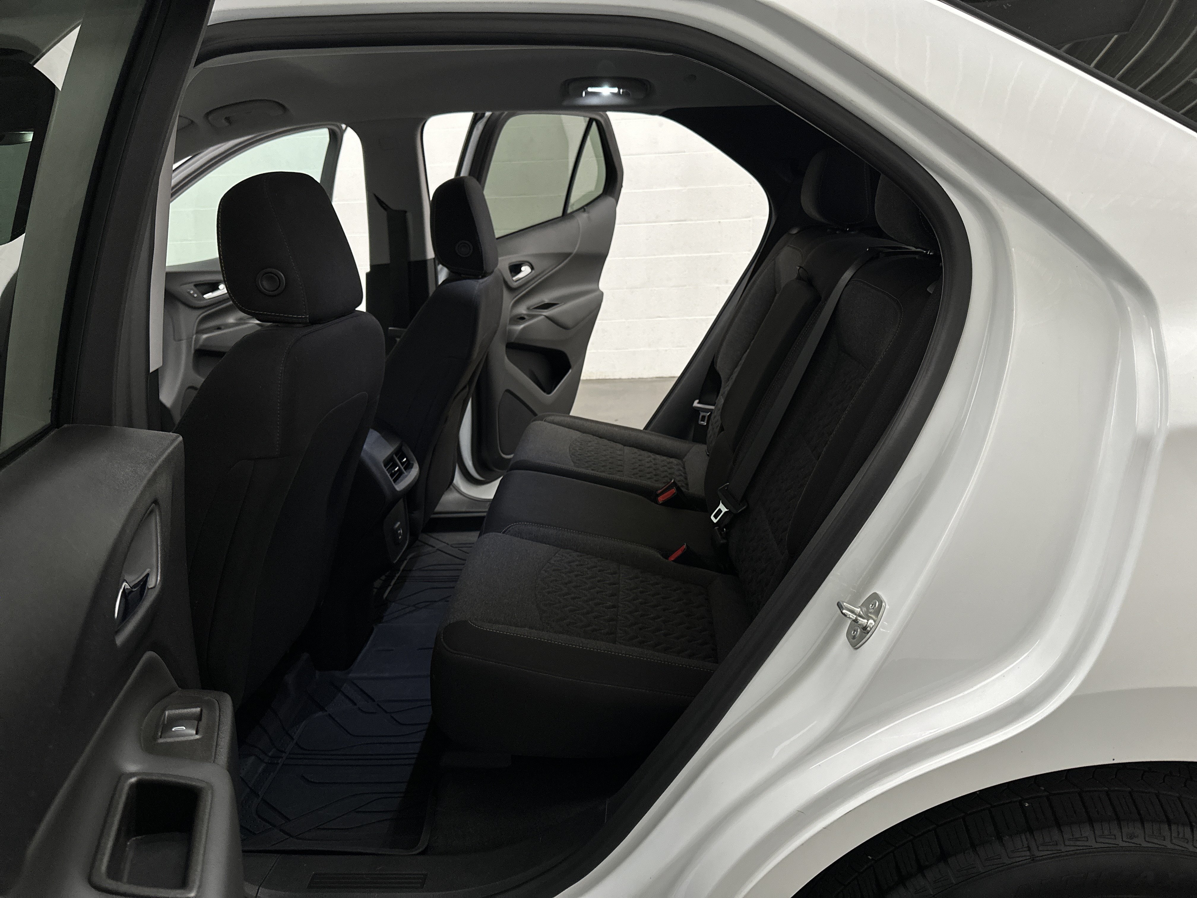 Used 2023 Chevrolet Equinox LT w/ LPO, Floor Liner Package AWD/4WD image 20