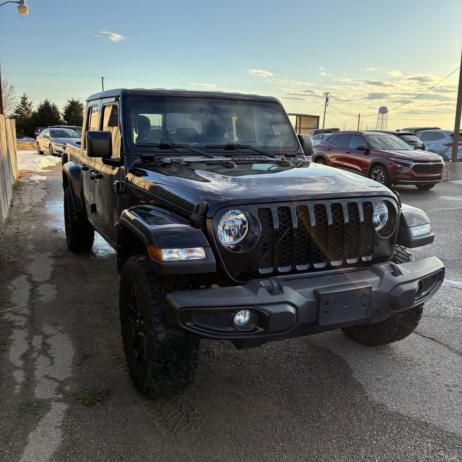 Used 2021 Jeep Gladiator Sport image 5