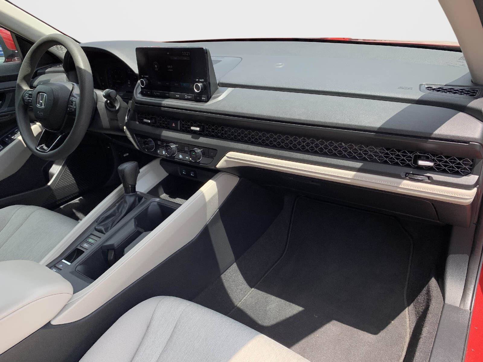 Certified 2023 Honda Accord EX image 39